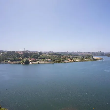 Liiiving In - Douro Riverside Apartment